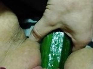 masturbación, orgasmo, meando, coño-pussy, squirting, amateur, regordeta, fetichista, bizarro, tatuaje