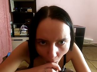 levrette, ejaculation-sur-le-corps, ados, branlette, fellation-profonde, bas, point-de-vue, ejaculation, brunette, tatouage