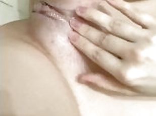 baignade, masturbation, chatte-pussy, amateur, petite, solo, petits-seins