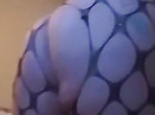 cul, gros-nichons, masturbation, amateur, milf, belle-femme-ronde, pieds, bas, cognage, résille