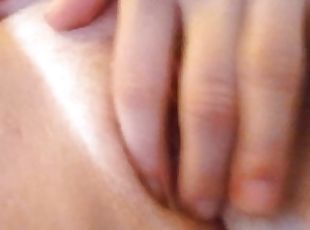 pekpek-puke-pussy, baguhan, milf, laruin-ng-daliri-ang-pekpek, pov, solo, basa