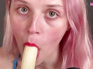 ASMR- GFE with Banana Sucking