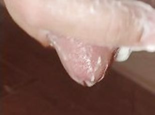 baignade, masturbation, amateur, ejaculation-sur-le-corps, gay, branlette, joufflue, point-de-vue, douche, solo