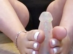 Feet, bbw - sexy moans & pretty toes