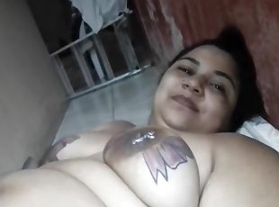 tetas-grandes, madurita-caliente, regordeta, brasil, a-solas, tatuaje