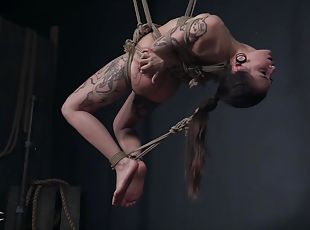 Luna Lovely - Suspended Orgasm For