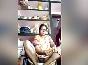 Indian Aunty Pussy Flash While Taking With Lover On Video Call