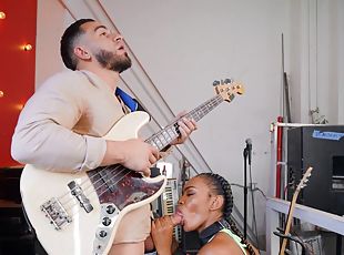 chupanços, ébona, interracial, hardcore, casal, rabo-de-porco, ejaculação