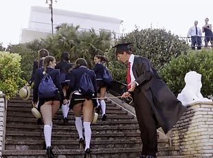 al-aire-libre, público, profesora, universidad, follando-fucking, uniforme, tacones, minifalda