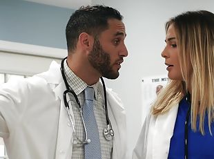 Horny doctor Kimmy Granger, wants to fuck a dude during the visit