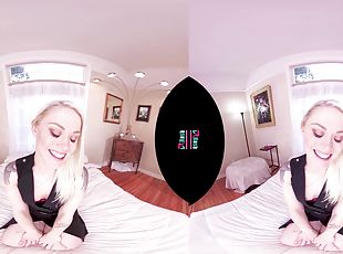 Ash Hollywood masturbates in POV VR