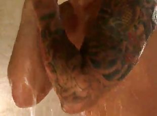 Muscle jock oral sex with cumshot