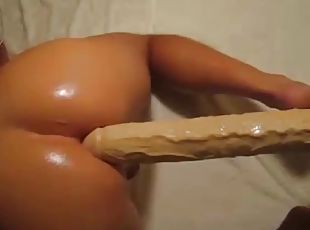 Dildo largo en culo