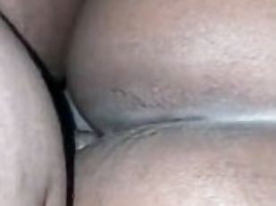 cul, orgasme, chatte-pussy, amateur, ébène, énorme-bite, ejaculation-interne, voiture, humide, bite