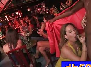 fiesta, coño-pussy, babes, mamada, mujer-vestida-hombre-desnudo