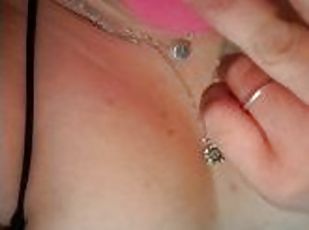 amateur, mamada, juguete, latino, garganta-profunda, regordeta, zorra-slut, con-piercings, consolador, fetichista