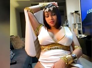 tetas-grandes, latino, regordeta-chubby, con-los-dedos, webcam, culazo, a-solas, morena