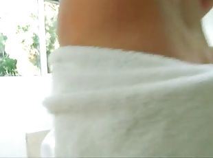 mandi, gambarvideo-porno-secara-eksplisit-dan-intens, mandi-shower