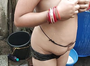 Hot Bhabhi Ki Chuchi Kaun Dekha