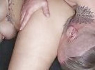 tetas-grandes, orgasmo, coño-pussy, squirting, amateur, babes, chorro-de-corrida, madurita-caliente, prieto, tatuaje