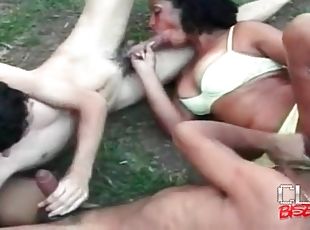 al-aire-libre, coño-pussy, mamada, trío, bisexual