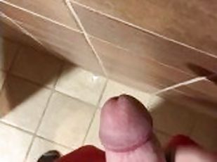 Jerking Off In PUBLIC Gym (CUM ON WALL)