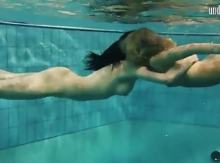 Hottest chicks swim nude underwater