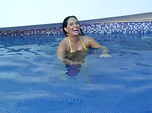 Brunette With Long Hair In Bikini Gets Hard fucked In Pool