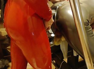 vibratori-fissabili-al-corpo, mammine-mature, sadismo-e-masochismo, pov, latex