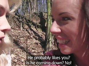 Girlfriends eat pussy and make a sextape in the woods