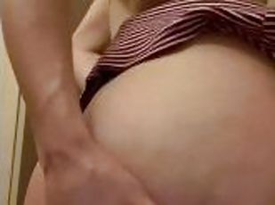 tetas-grandes, orgasmo, público, coño-pussy, amateur, paja, con-los-dedos, a-solas, húmedo