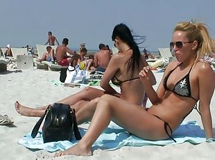 duże-cycki, laski, gwiazda-porno, plaża, bikini, realne