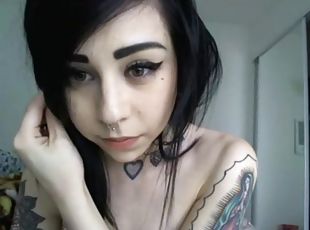 chatte-pussy, amateur, ados, jouet, petite-amie, solo, rasé, brunette, tatouage, petits-seins