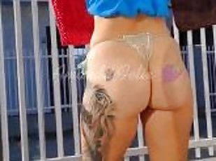 culo, público, madurita-caliente, rubia, fetichista, exhibicionista, realidad, tatuaje