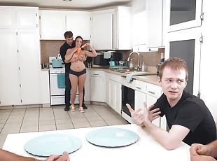 amateur, hardcore, branlette, gangbang, cuisine, culotte