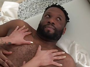 gros-nichons, masturbation, ébène, interracial, milf, massage, black, chevauchement, tatouage