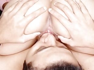 gros-nichons, masturbation, orgasme, pisser, chatte-pussy, giclée, amateur, latina, point-de-vue, par-voie-orale