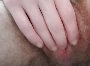 clito, poilue, pisser, chatte-pussy, giclée, amateur, fétiche, solo