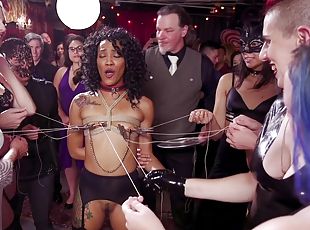 orgie, bdsm, salope, fétiche, bondage, abusée