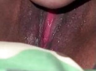 masturbation, orgasme, pisser, chatte-pussy, giclée, amateur, ejaculation-sur-le-corps, hardcore, fétiche, brunette