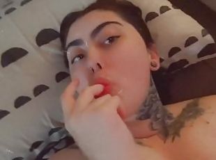 zadok, veľké-prsia, masturbácia, amatérske, milfka, bbw, s-pírsingom, sólo, bruneta, tetovanie