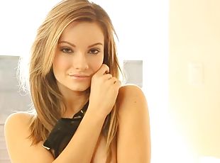 fichette, ragazze-giovani, pornostar, mutandine, naturali, solitari, vulve-rasate, erotici, reggiseni