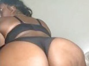 vieux, amateur, ébène, massage, belle-femme-ronde, jeune-18, plus-agée, fétiche, solo, vieux-jeune