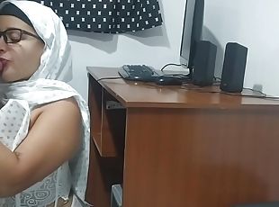 Secretary Seduced By Salary Increase, Swallows My Big Cock