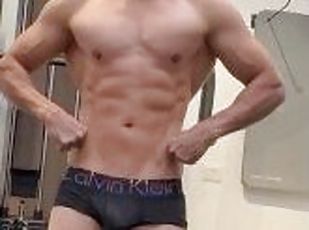 amateur, ados, gay, italien, solo, musclé, salle-de-gym, séance-dentraînement