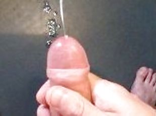 baignade, masturbation, amateur, ejaculation-sur-le-corps, branlette, point-de-vue, ejaculation, serrée, solo, bite