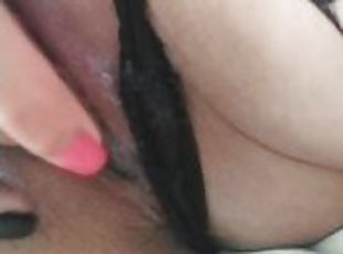 masturbare-masturbation, orgasm, pasarica, amatori, solo, bruneta, suculenta