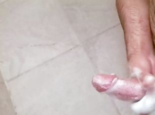 baignade, masturbation, giclée, amateur, ejaculation-sur-le-corps, énorme-bite, latina, branlette, secousses, ejaculation