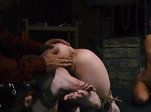 cur, negresa, pula-imensa, intre-rase, adolescenta, adanc-in-gat, bdsm, sex-in-trei, bondage, femdom