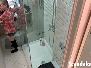 Filming My Teen Girlfriend Naked In The Shower